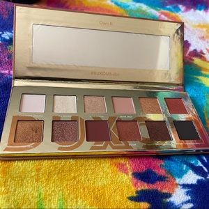 NWT - BUXOM boss babe betty eyeshadow palette